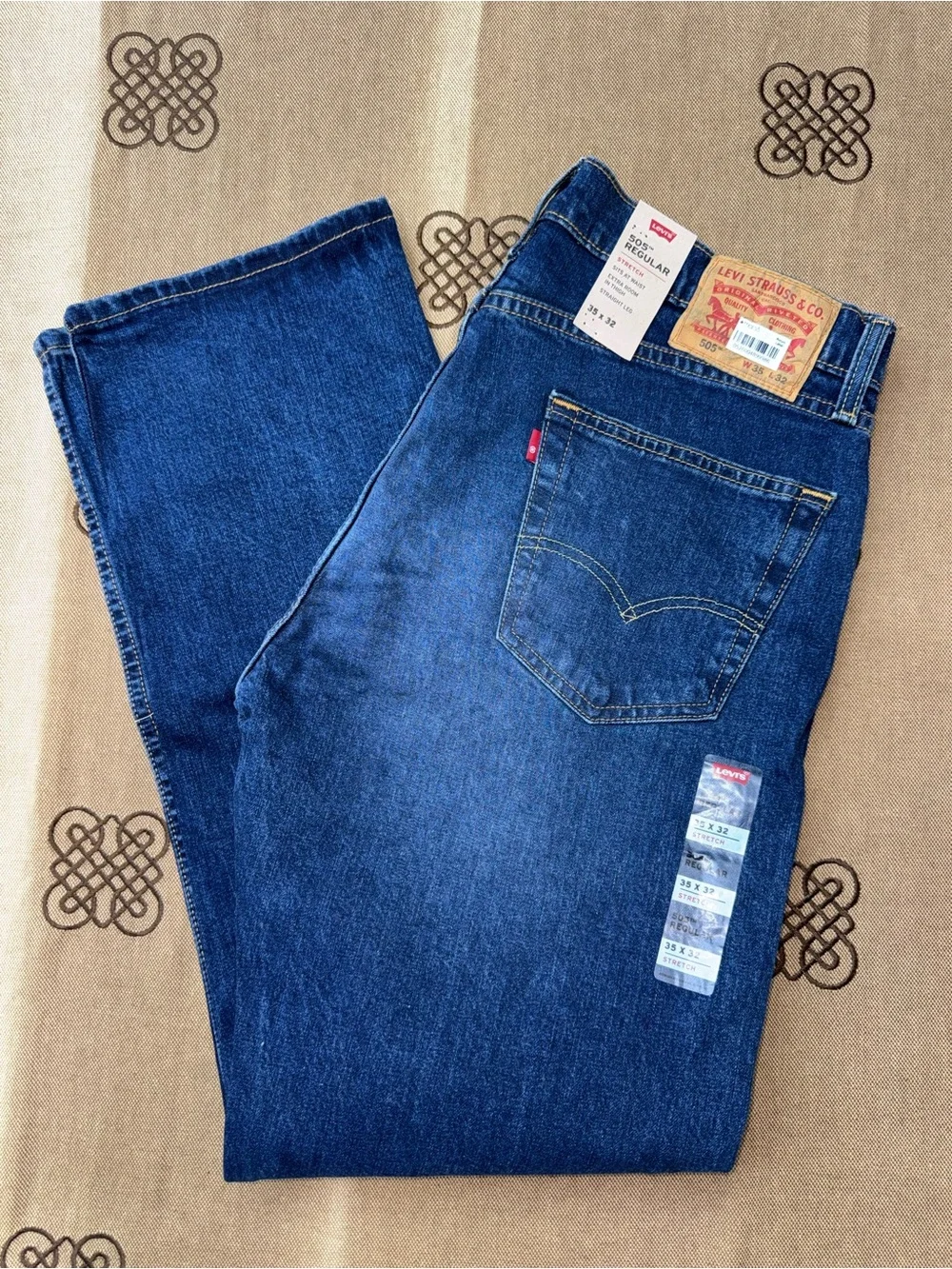 Levis 505 Regular Extra Room In Thigh Straight Leg Jean In Blue Wash Size 35